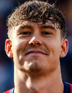 Ларсен, Ёрген Странд