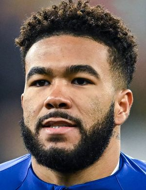 Джеймс, Рис