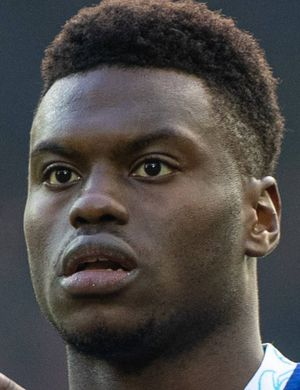 Бадиашиле Мукинаи, Бенуа