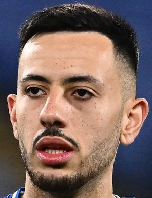 Макнил, Дуайт