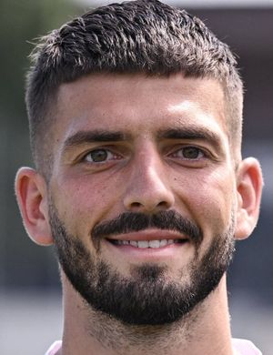 Бредлоу, Фабиан