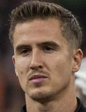 Никитшер, Тамаш