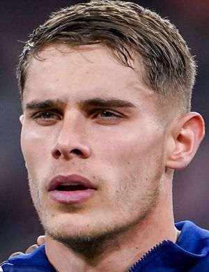 Ван де Вен, Микки