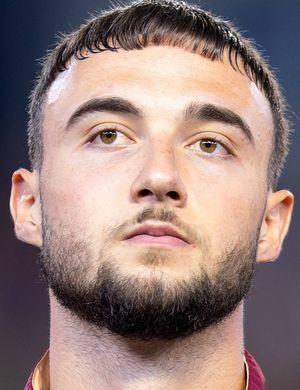 Дебаст, Зено