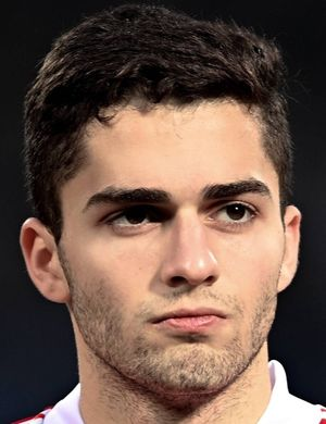 Захарян, Арсен