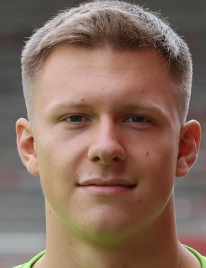 Штайн, Янник