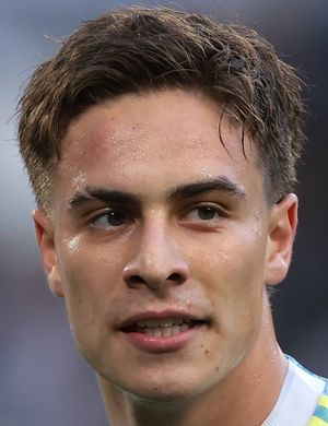 Йылдыз, Кенан