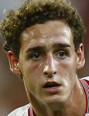 Буэно, Ману