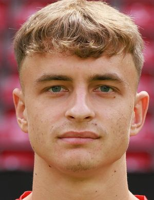 Верачниг, Николас