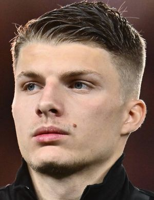 Гааеи, Антон