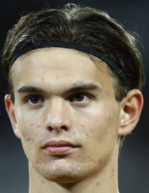 Вурал, Исак