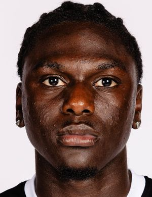 Думбиа, Фусени Макс