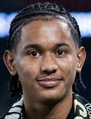 Майулу, Сенни