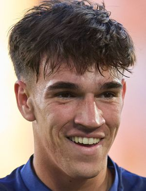 Эспи, Карлос