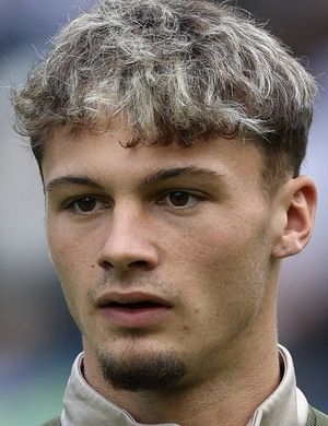 Кабанес, Пау