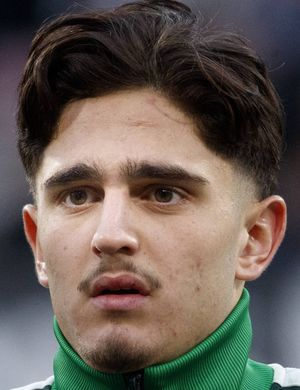 Лахдо, Адриан