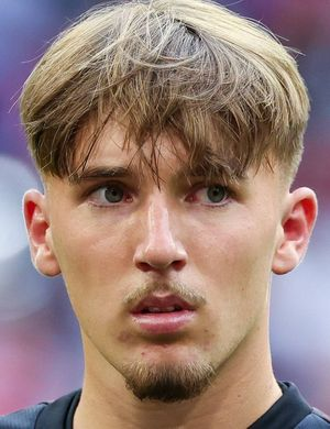 Карл, Леннарт