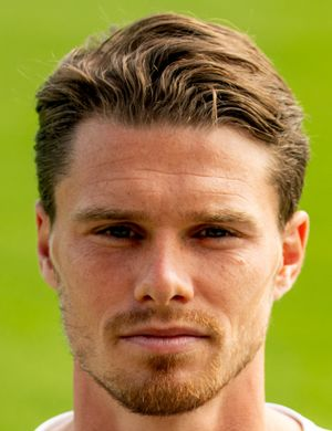 Баккер, Данни