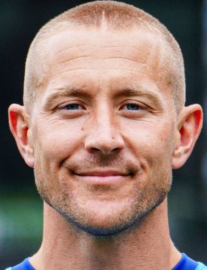 Холтби, Льюис