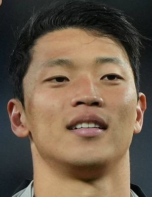 Хи-Чан, Хванг