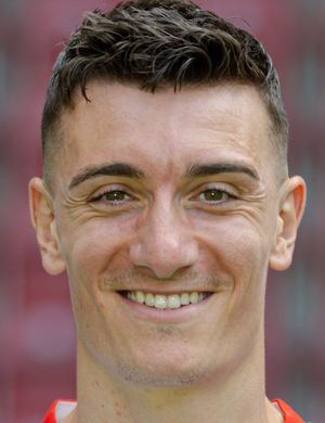 Зезигер, Седрик