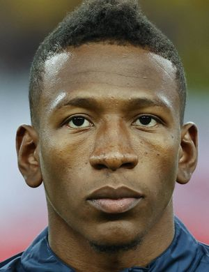 Первис Эступинан