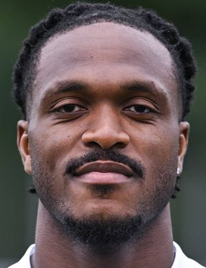 Загаду, Дан Аксель