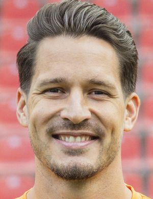 Бласвич, Янис Джонатан