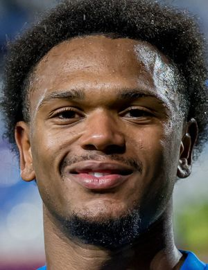 Опенда, Лоис