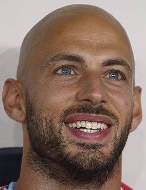 Леали, Никола